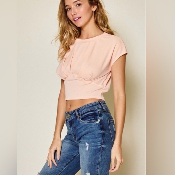 PERFECT Coral Short Sleeve Pleated Crop Top NEW! - Picture 3 of 5